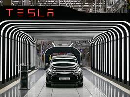 autoindustrie: fast jedes fünfte neue auto im juli fährt elektrisch