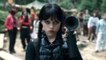 Wednesday Staffel 2: Unsere liebste Tretmine