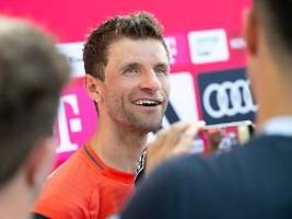 es ist sein fünftes kinderbuch: thomas müller veröffentlicht wimmelbuch seiner erfolge