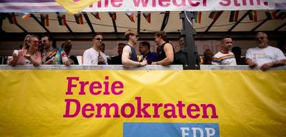 Bremen: FDP darf nicht beim CSD mitfahren