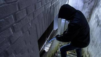 Elmshorn: Hausbewohner schlägt zwei Einbrecher in die Flucht