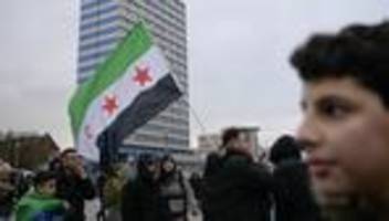 syrien: erst wenige syrer aus deutschland zurückgekehrt