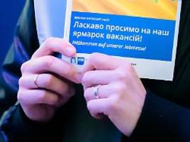 damit mehr flüchtlinge arbeiten: arbeitsmarktexperte warnt davor, ukrainern bürgergeld zu streichen