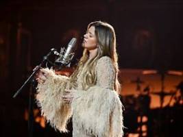 Sängerin sagt Auftritte ab: Kelly Clarkson macht Erkrankung ihres Ex-Mannes öffentlich