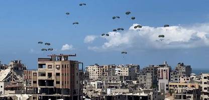 gaza: bundeswehr wirft hilfslieferungen über gaza ab