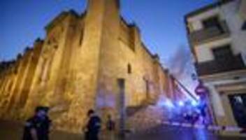 brand: feuer in kathedrale von córdoba