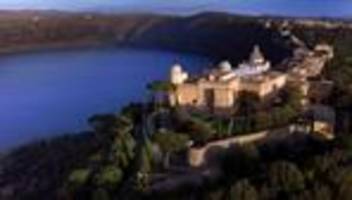 castel gandolfo: wo der papst urlaub macht