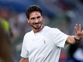 Happy End mit Verzögerung: Mats Hummels wird noch einmal für den BVB spielen
