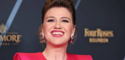 Kelly Clarkson verschiebt Konzerte – Ex-Mann gestorben