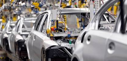 Wirtschaft in Deutschland: Jedes dritte Unternehmen leidet unter Auftragsmangel