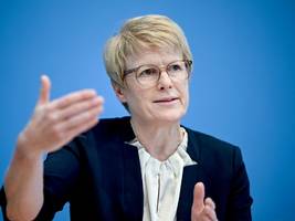 Wirtschaftsexpertin: Grimm zu Sozialversicherungen: Werden Leistungen kürzen müssen