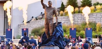 statuen von sportlern: tom brady erhält monumentale bronzestatue