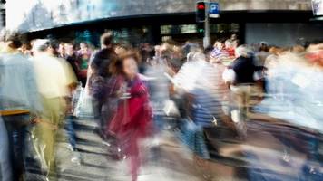 rente 2025: die milliardenteure ruhe vor dem rentensturm