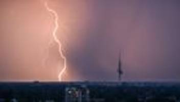 wetter: rund 47.000 blitze in niedersachsen gezählt