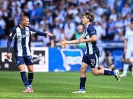 Arminia grüßt wieder von oben: Hertha bricht gleich zwei Rekorde, Bochum müht sich Blitz-Platzverweis