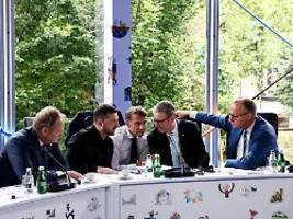 Komm Selenskyj doch nach Alaska?: EU-Politiker begrüßen Trumps Friedensbemühungen