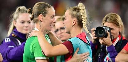Florian Wirtz zum Fußballer des Jahres gewählt, Ann-Katrin Berger und Giulia Gwinn siegen bei den Frauen