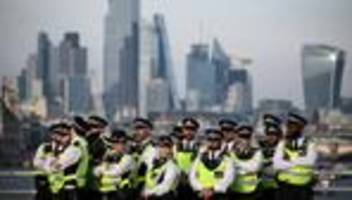 Großbritannien: Großbritannien weitet seine strengere Abschiebepraxis aus