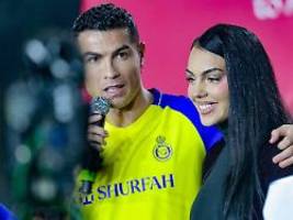 Ja, ich will: Cristiano Ronaldo geht vor Freundin Georgina auf die Knie