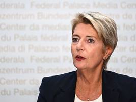 schweiz: die bundespräsidentin, an die sich donald trump nicht erinnern kann