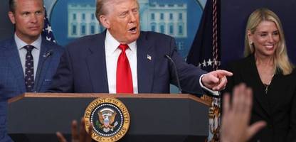 Donald Trump: kritisiert Wolodomyr Selenskyj wegen Verweigerung von »Gebietstausch« mit Russland
