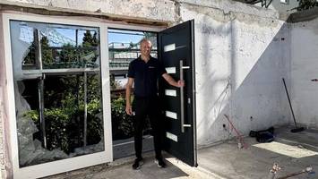 Haus abgebrannt, bevor es fertig war: Familie gibt nicht auf