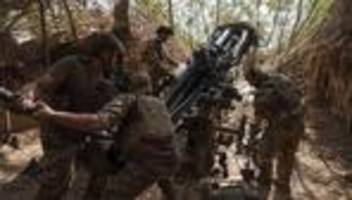 Krieg gegen die Ukraine: Russland bereitet Selenskyj zufolge neue Offensiven vor