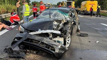 BMW fährt auf Lkw auf – Autobahn bei Hamburg stundenlang gesperrt