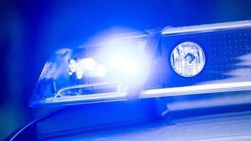 schmuck weg: trickbetrügerin bestiehlt 86-jährige in deren wohnung