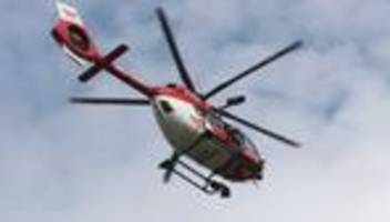 landkreis gotha: motorradfahrer bei sturz lebensbedrohlich verletzt