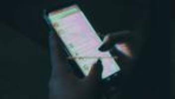 Zensur: Russland schränkt Funktionen von WhatsApp und Telegram ein