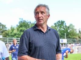 Trotz zweifacher Einigung: Schalke-Boss schimpft nach geplatztem Transfer