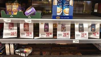 Leere Kaffee-Regale in der Schloßstraße: Was steckt dahinter?