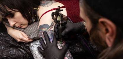 Tätowierfarben: Wie sicher sind Tattoos?