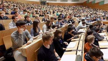 „Erhebliche Defizite“: CDU fordert mehr Mathekurse für Studierende