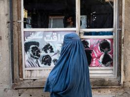 Literatur: „Als Frau in Afghanistan zu leben, ist nichts weniger als der Tod“