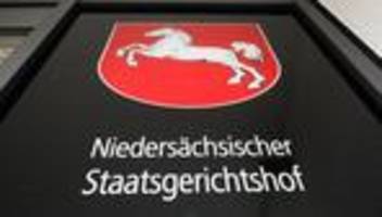 landespolitik: cdu-klage gegen haushalt scheitert vorm staatsgerichtshof