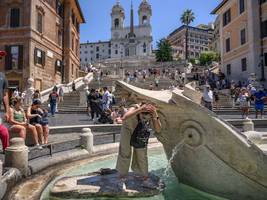 italien im hochsommer: keine andere stadt kann rom das wasser reichen