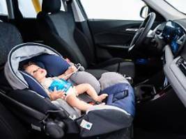 Kinder bei Hitze im Auto: Wie kommt es zum  Forgotten Baby Syndrom?