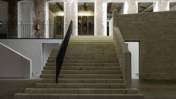 Berlin Biennale: Die Treppe aus staatenlosen Steinen