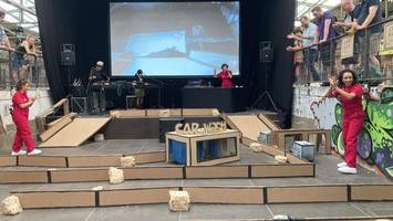 Autorennen beim Sommerfestival: Wo ist nochmal der Rückwärtsgang?