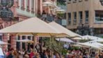 ende des abwärtstrends?: wieder mehr beschäftigte in der gastronomie des landes