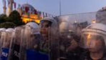 türkei: behörden nehmen istanbuler bezirksbürgermeister İnan güney fest