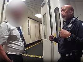 Abenteuerliche Ausrede: Polizei holt betrunkenen Piloten kurz vor Start aus dem Cockpit