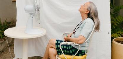 Hitze: Trinken, kühlen, versorgen - Tipps für ältere Menschen bei hohen Temperaturen