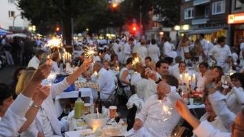white dinner in hamburger city: wie besucher etwas gewinnen können