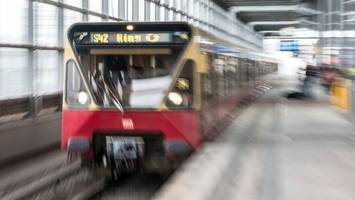 wegen reparatur: ringbahn in tempelhof unterbrochen