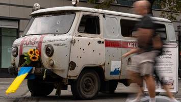 Warum ein kaputter Krankenwagen aus der Ukraine in Wilmersdorf parkt
