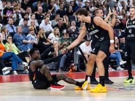 Schon Kritik am neuen Trainer: Deutsche Basketballer schleppen sich Richtung EM