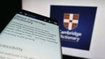 Social-Media-Sprache: Tradwife und delulu stehen jetzt im Cambridge Dictionary